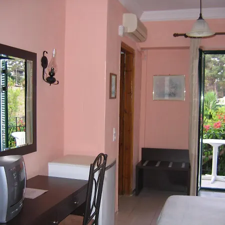 Tara Hotel 3*