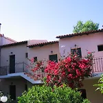 Tara Hotel 3*